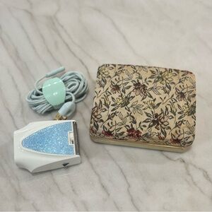VINTAGE & Works!! Remington Razor with Darling Tapestry Case